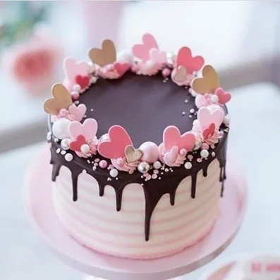 Dripping Hearts Cake