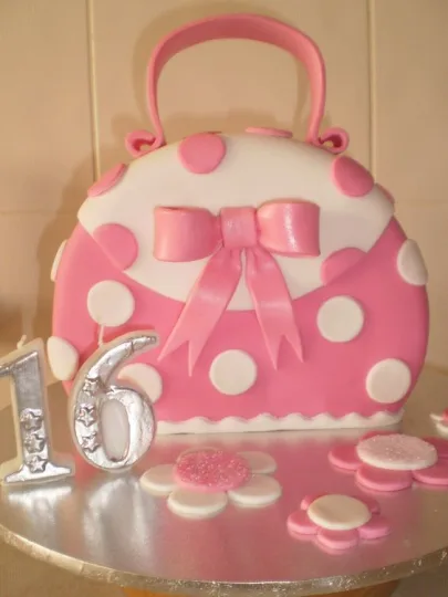 Pink & white Hand Bag Cake