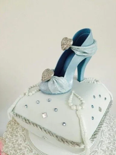 Pillow Shoe Cake