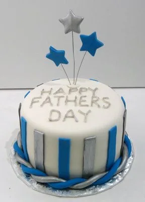 XO Fathers Day Cake