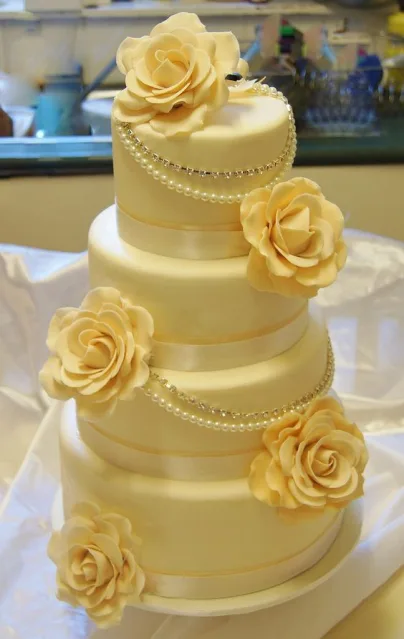 Monochrome Beauty Cake